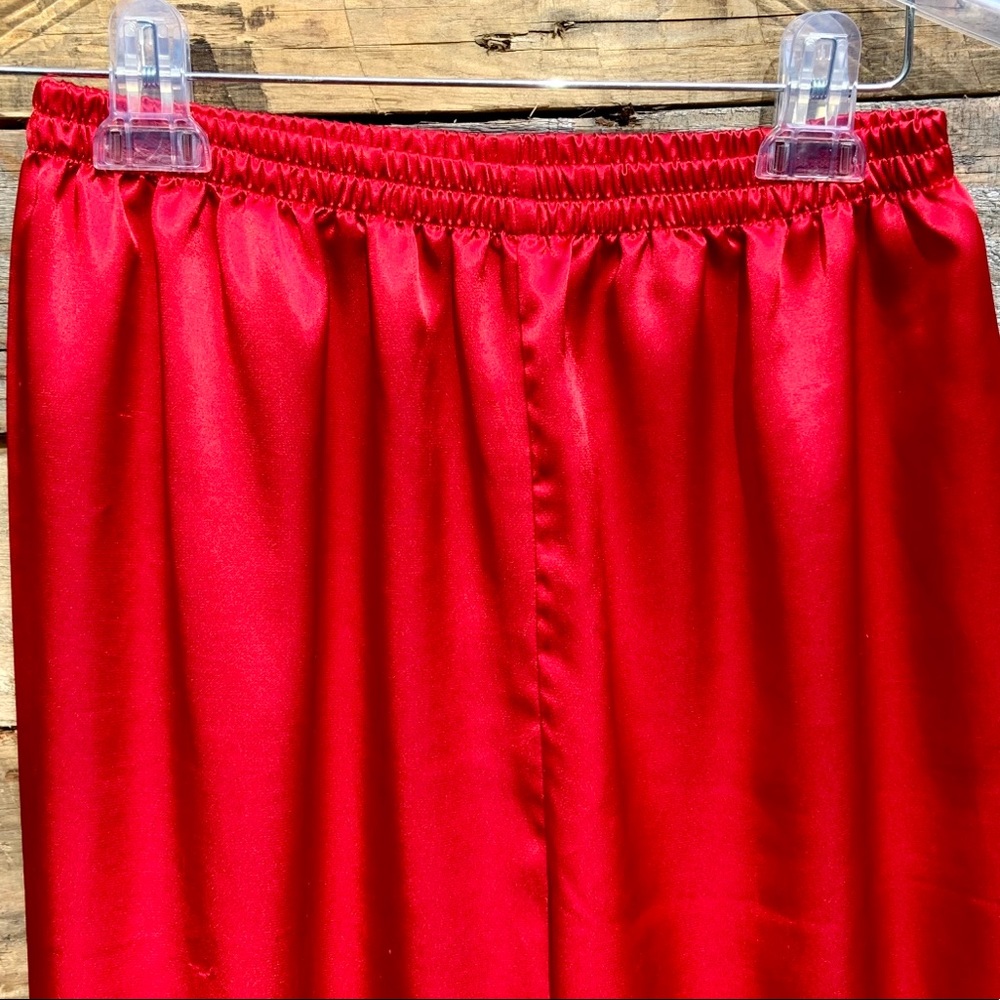 🌻Victoria's Secret Red Satin Pajama Set sz Small - Picture 12 of 14